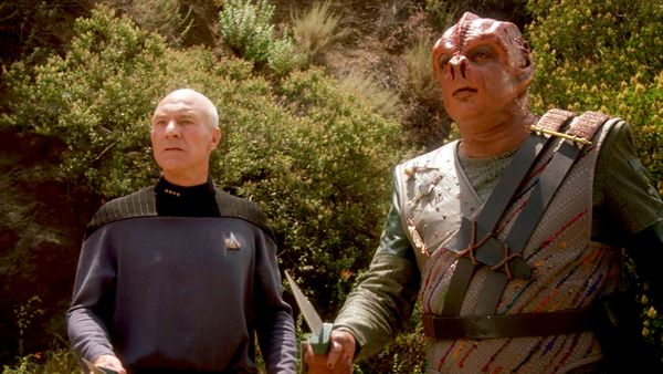 Picard and an alien prepare face the creature at El-Adrel. A still frame from the ST:TNG episode Darmok